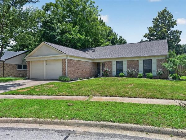 1807 Buckeye Drive, Flower Mound, TX 75028