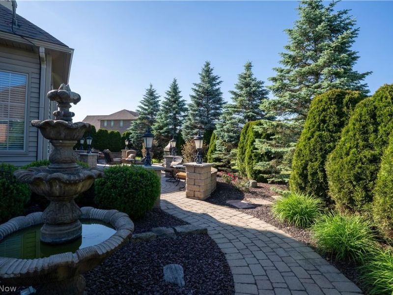 3947 Via Siena, Poland, OH 44514 Photo 6