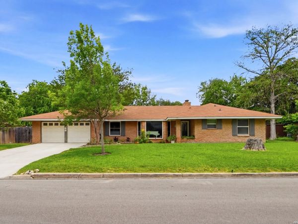 429 DRIFTWIND DR, Windcrest, TX 78239