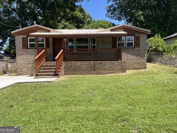 300 Hunt Circle, Manchester, GA 31816
