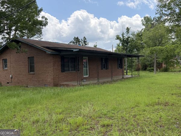 706 E Highway 80, Swainsboro, GA 30401