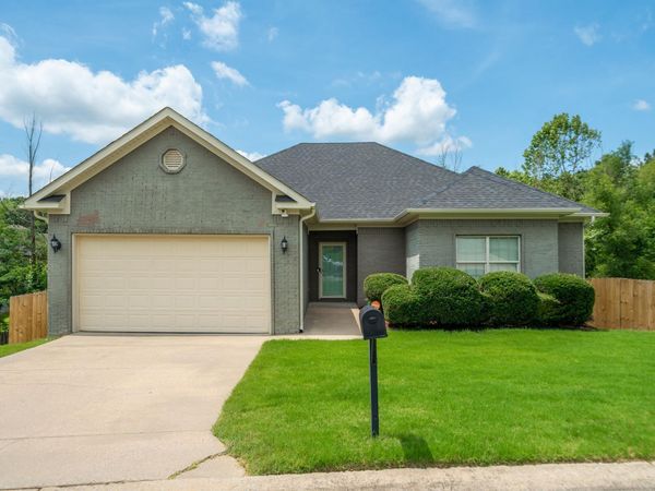 5705 JOHN HANCOCK Drive, Benton, AR 72019
