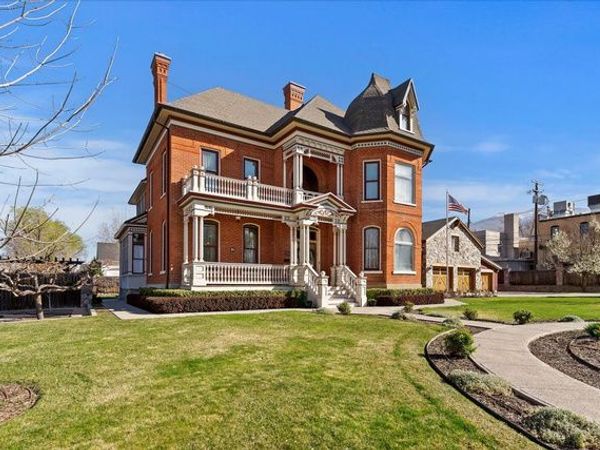 42 W CENTER ST , Kaysville, UT 84037