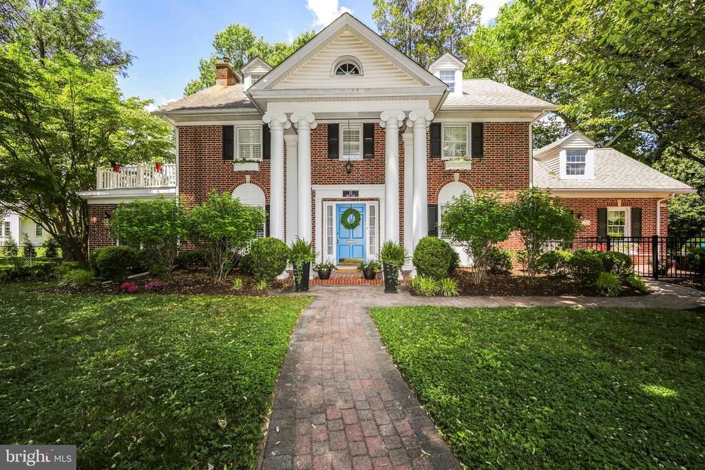 15 CREST LANE, SWARTHMORE, PA 19081