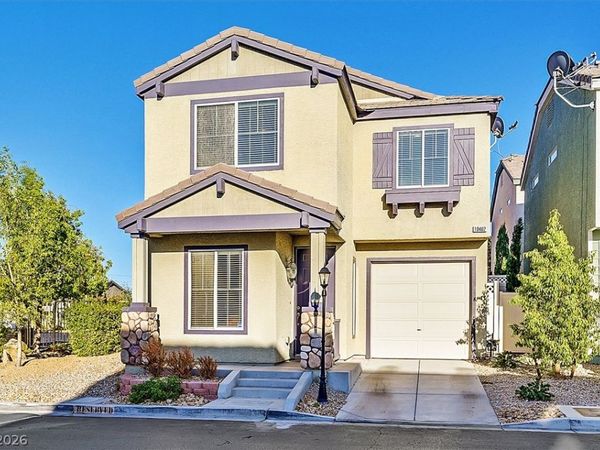 10402 September Flower Street , Las Vegas, NV 89183