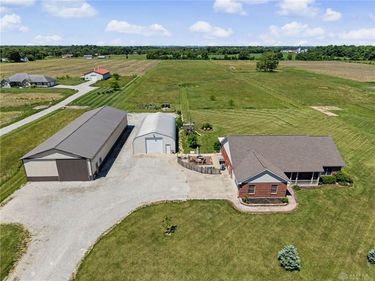 7338 Bard Road, Tipp City, OH 45371