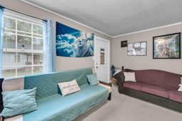 7625 E Oakridge Circle photo 4