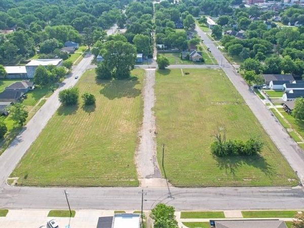 715 W Sears , Denison, TX 75076