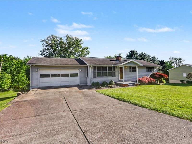 316 Walker Drive, Zanesville, OH 43701 Photo 2