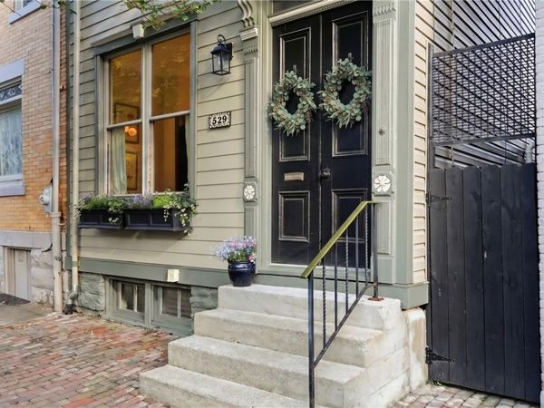 529 Jacksonia St , Pittsburgh, PA 15212