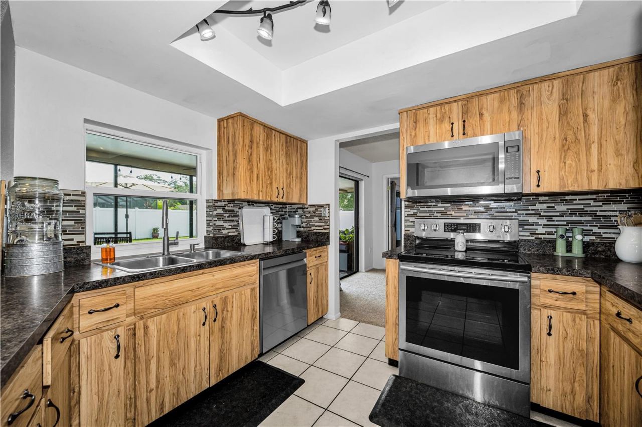 6907 Oldgate Circle, New Port Richey, FL 34655 Photo