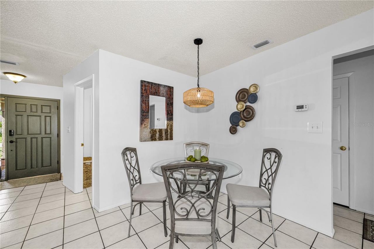 6907 Oldgate Circle, New Port Richey, FL 34655 Photo