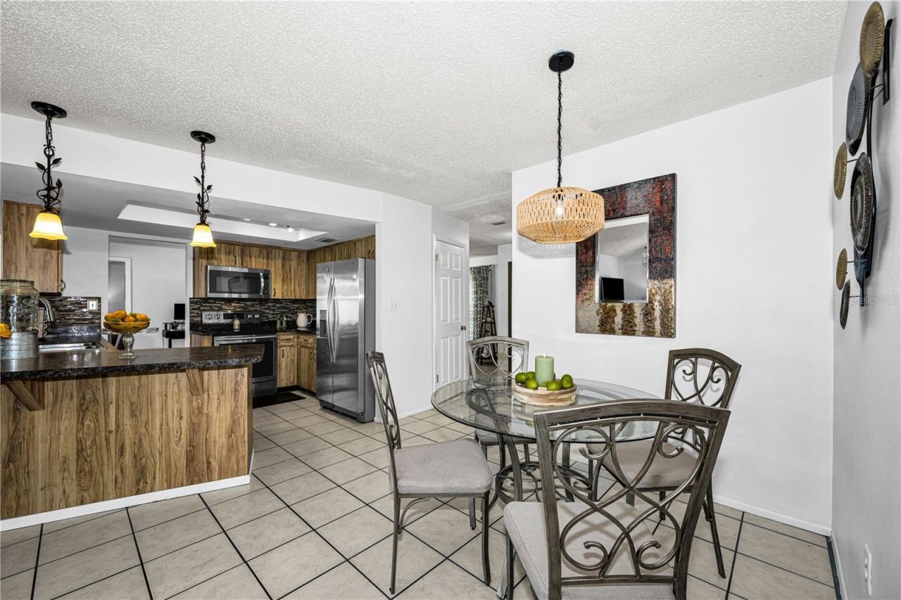 6907 Oldgate Circle, New Port Richey, FL 34655 Photo