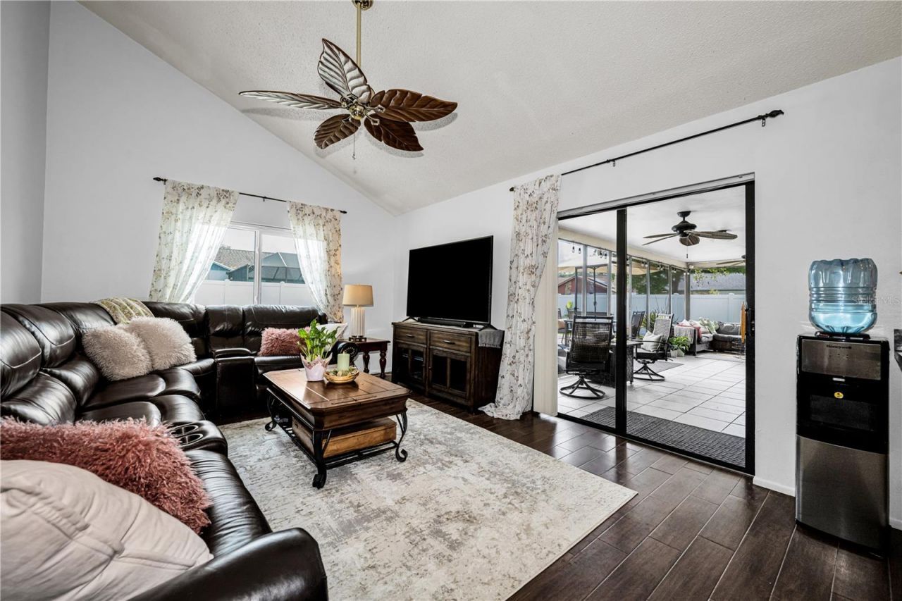 6907 Oldgate Circle, New Port Richey, FL 34655 Photo