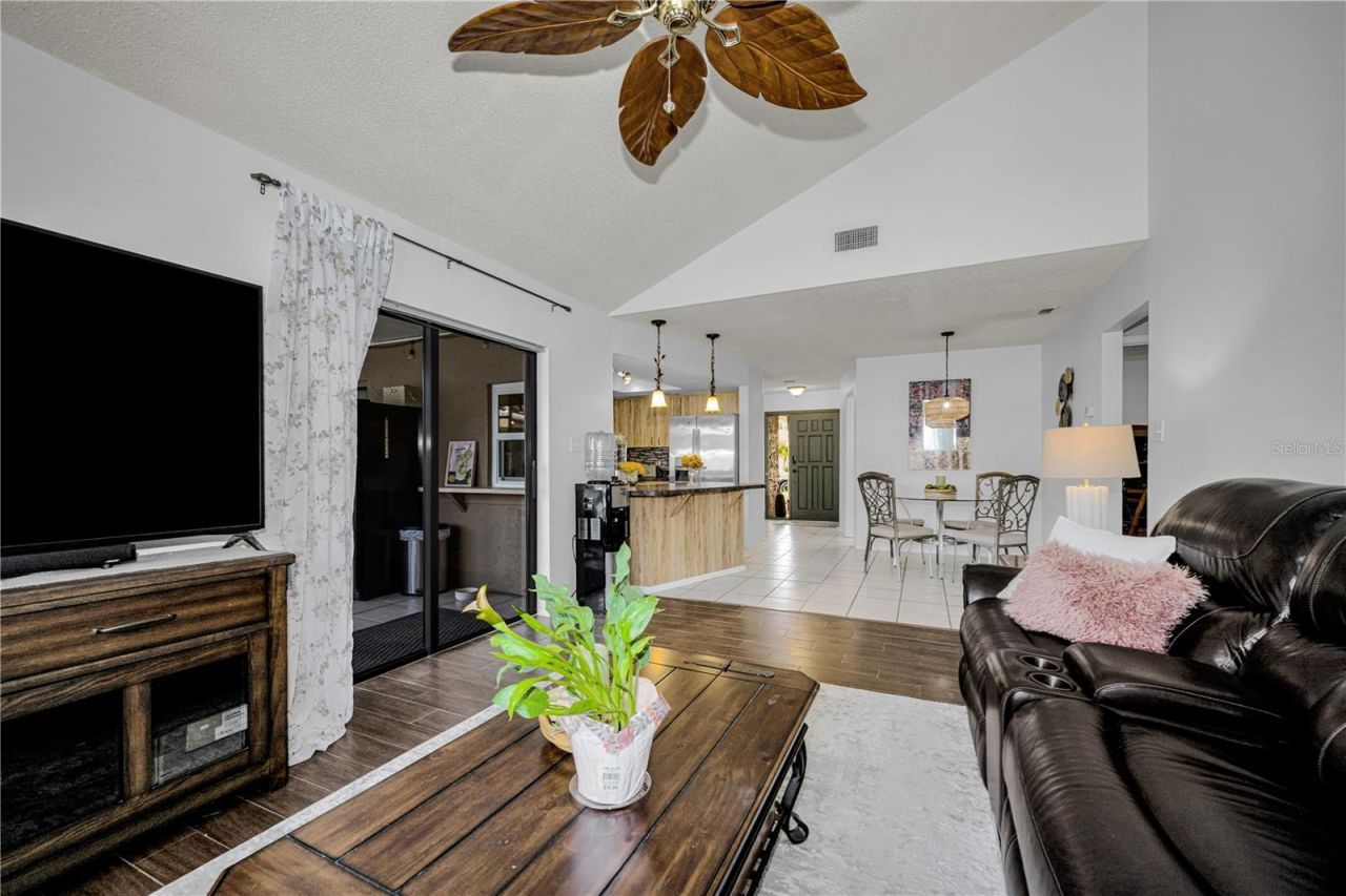 6907 Oldgate Circle, New Port Richey, FL 34655 Photo