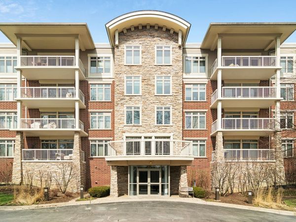 425 BENJAMIN Drive , Unit 202, Vernon Hills, IL 60061