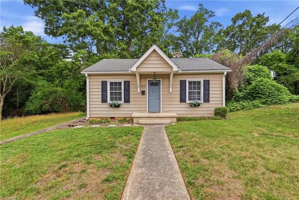1603 Roseland Street, Greensboro, NC 27408 Main Photo