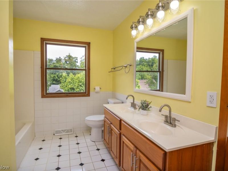 120 Windermere Drive, Saint Clairsville, OH 43950 Photo 13