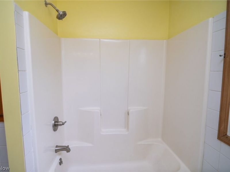 120 Windermere Drive, Saint Clairsville, OH 43950 Photo 14
