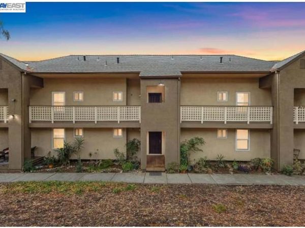 680 Dartmore Lane, Unit 260, Hayward, CA 94544