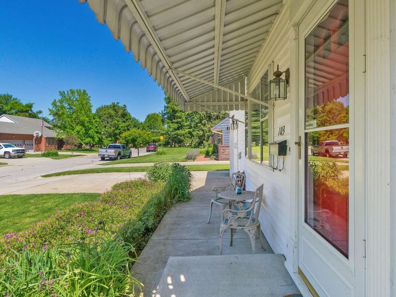 103 E Hocking Street, Canal Winchester, OH 43110 Photo 4