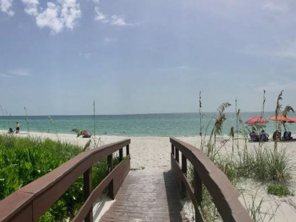 2901 Crayton RD , NAPLES, FL 34103