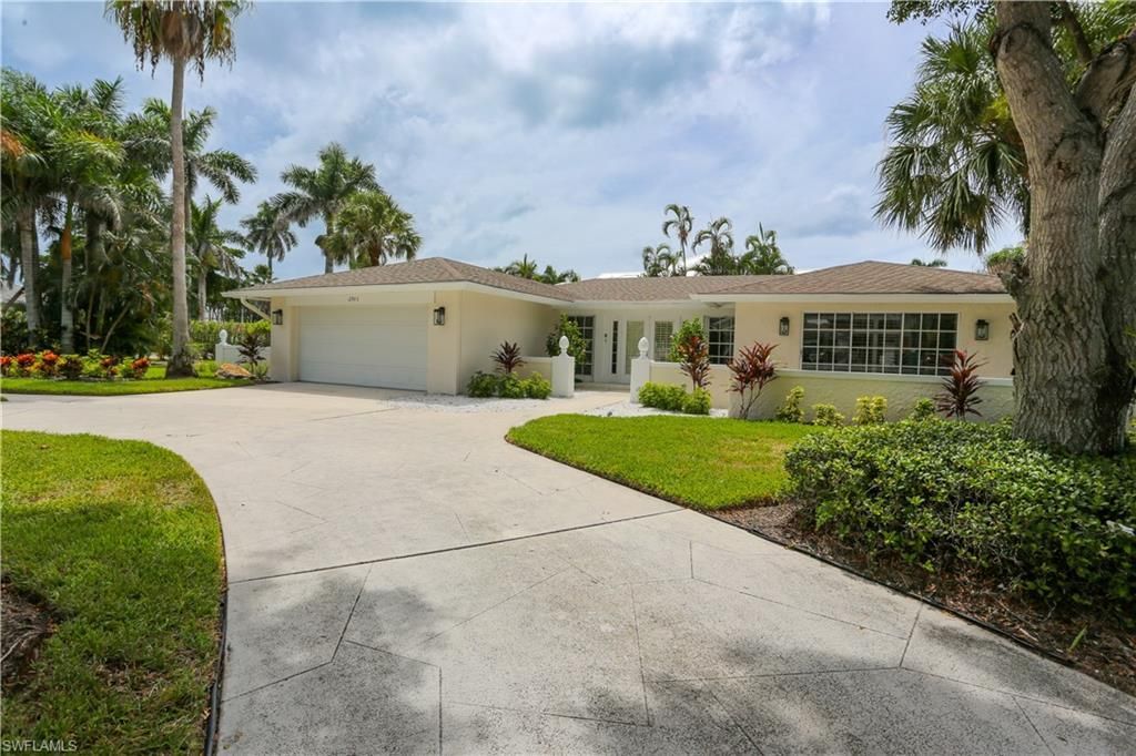 2901 Crayton Rd, Naples, FL 34103 Photo
