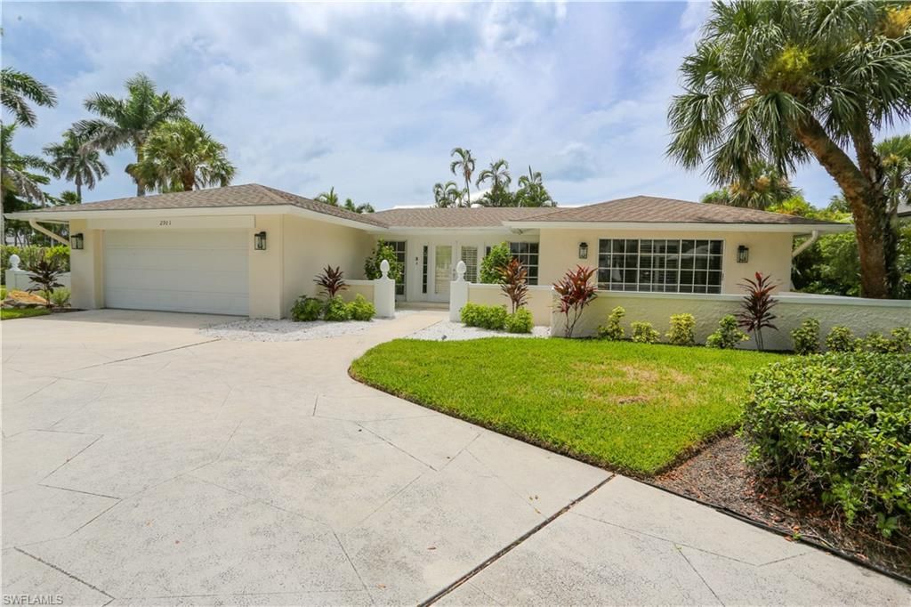 2901 Crayton Rd, Naples, FL 34103 Photo