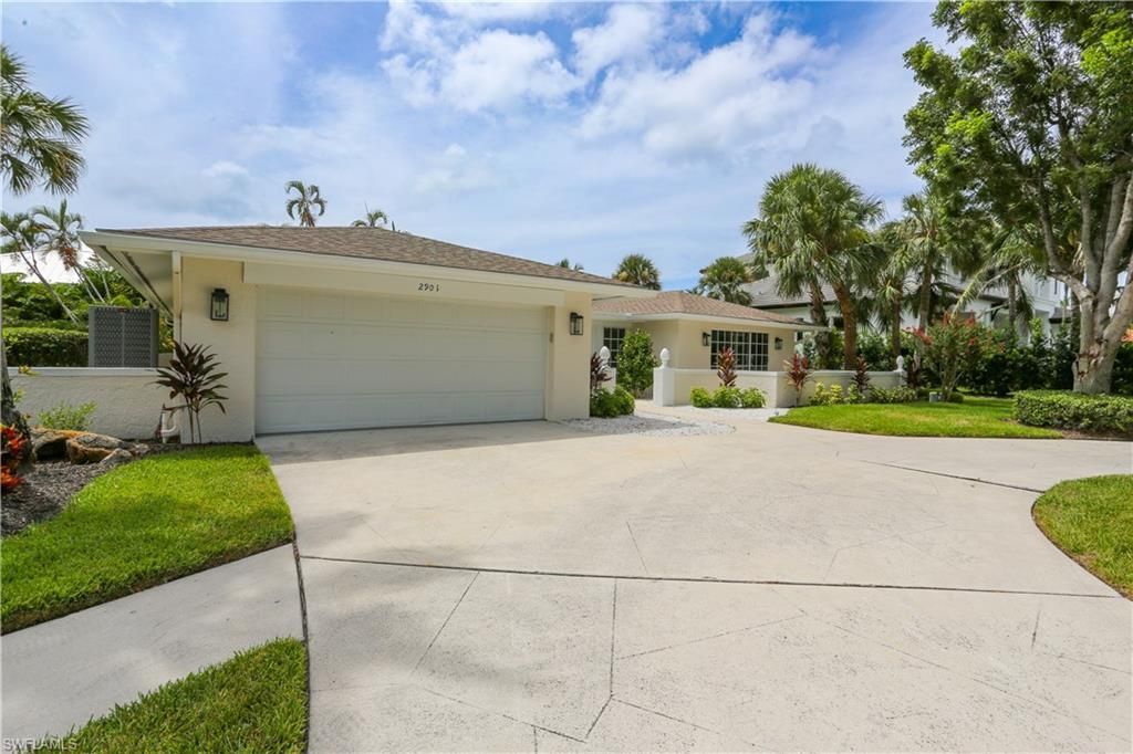 2901 Crayton Rd, Naples, FL 34103 Photo