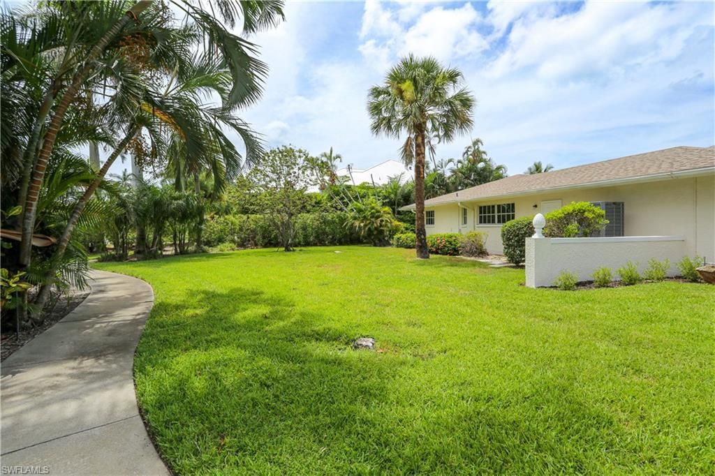2901 Crayton Rd, Naples, FL 34103 Photo