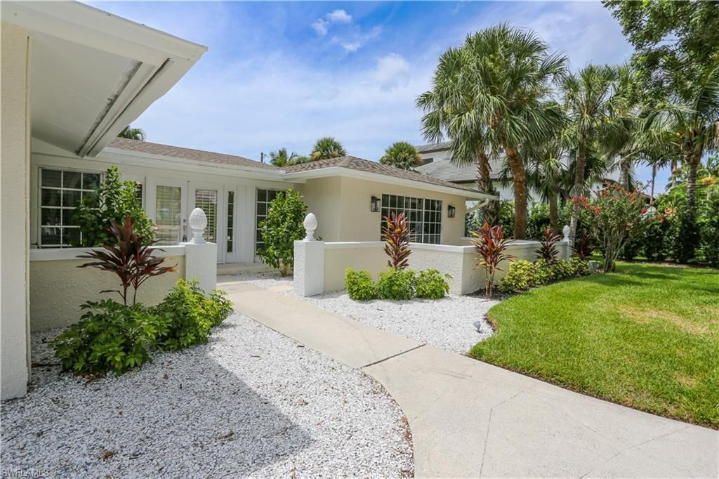 2901 Crayton Rd , Naples, FL 34103 Photo