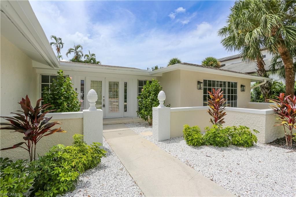 2901 Crayton Rd , Naples, FL 34103 Photo