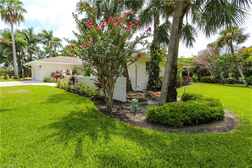 2901 Crayton Rd, Naples, FL 34103 Photo