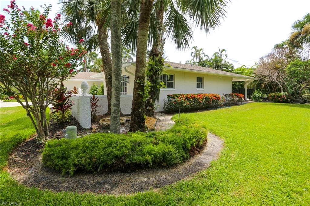 2901 Crayton Rd , Naples, FL 34103 Photo
