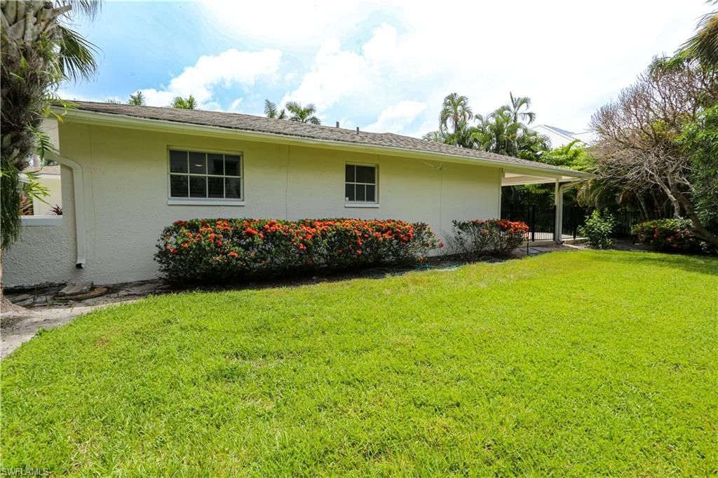 2901 Crayton Rd , Naples, FL 34103 Photo