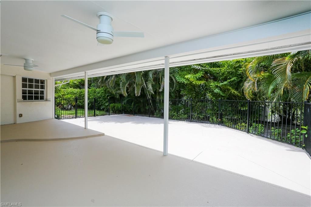 2901 Crayton Rd, Naples, FL 34103 Photo