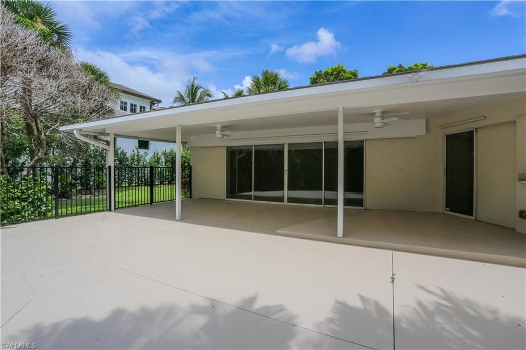 2901 Crayton Rd , Naples, FL 34103 Photo