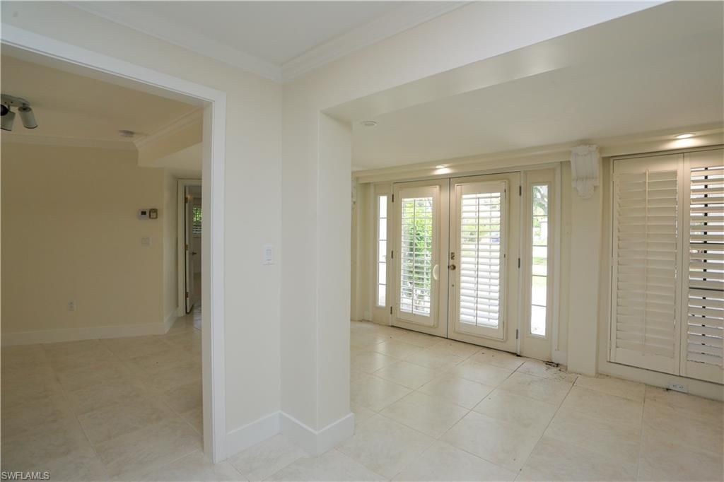 2901 Crayton Rd , Naples, FL 34103 Photo
