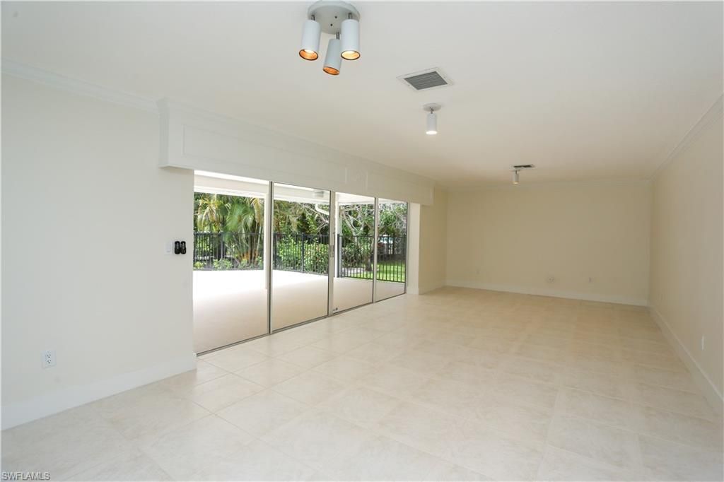 2901 Crayton Rd , Naples, FL 34103 Photo