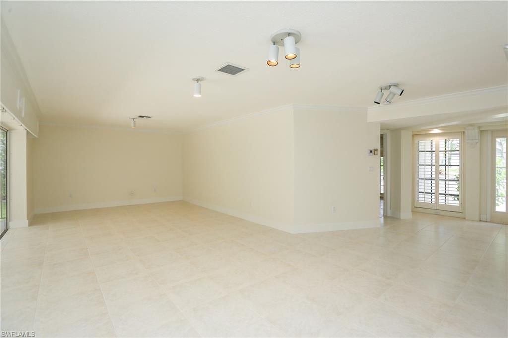 2901 Crayton Rd , Naples, FL 34103 Photo
