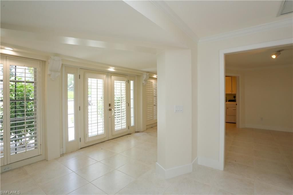 2901 Crayton Rd, Naples, FL 34103 Photo