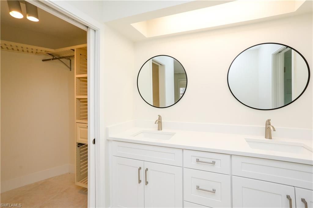2901 Crayton Rd, Naples, FL 34103 Photo
