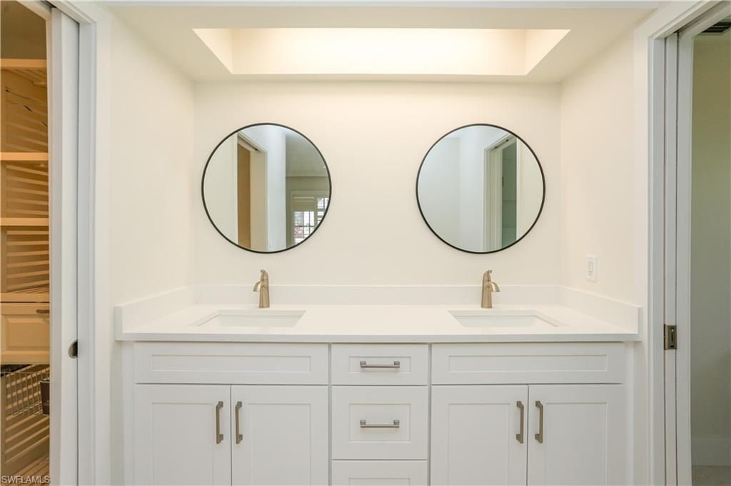2901 Crayton Rd , Naples, FL 34103 Photo