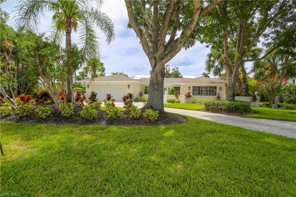 2901 Crayton Rd , Naples, FL 34103 Photo