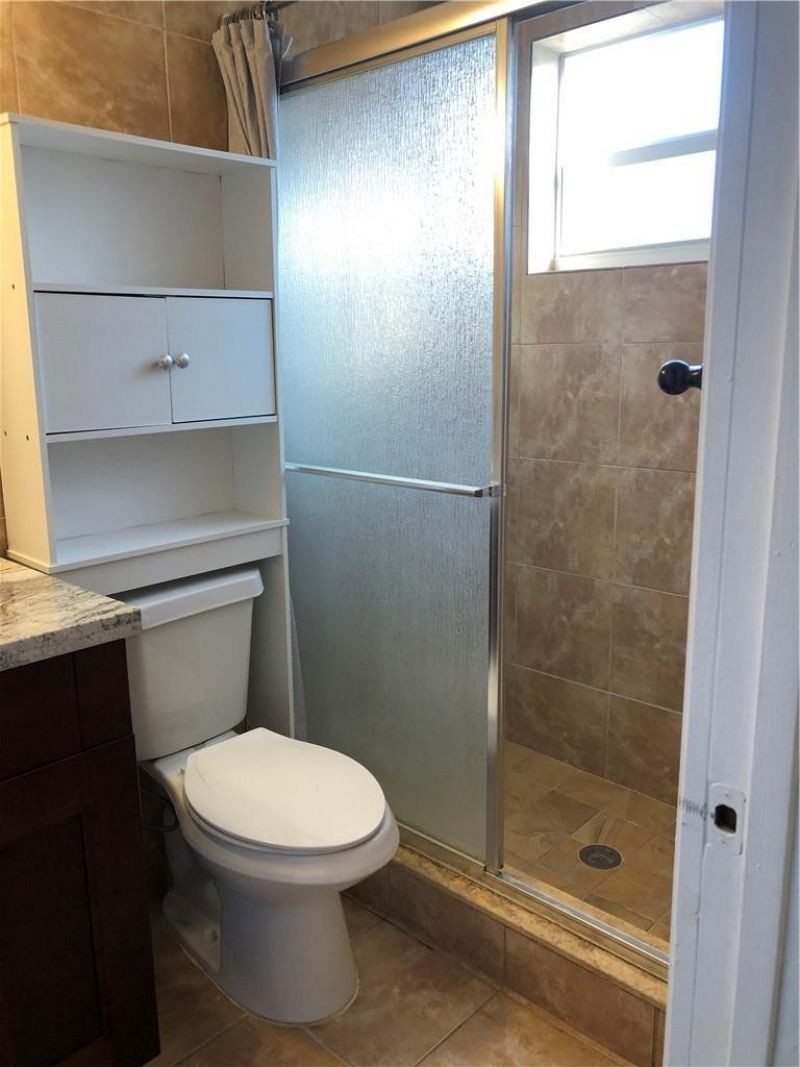 2016 NE 17th Court, Unit 11, Fort Lauderdale, FL 33305 Photo