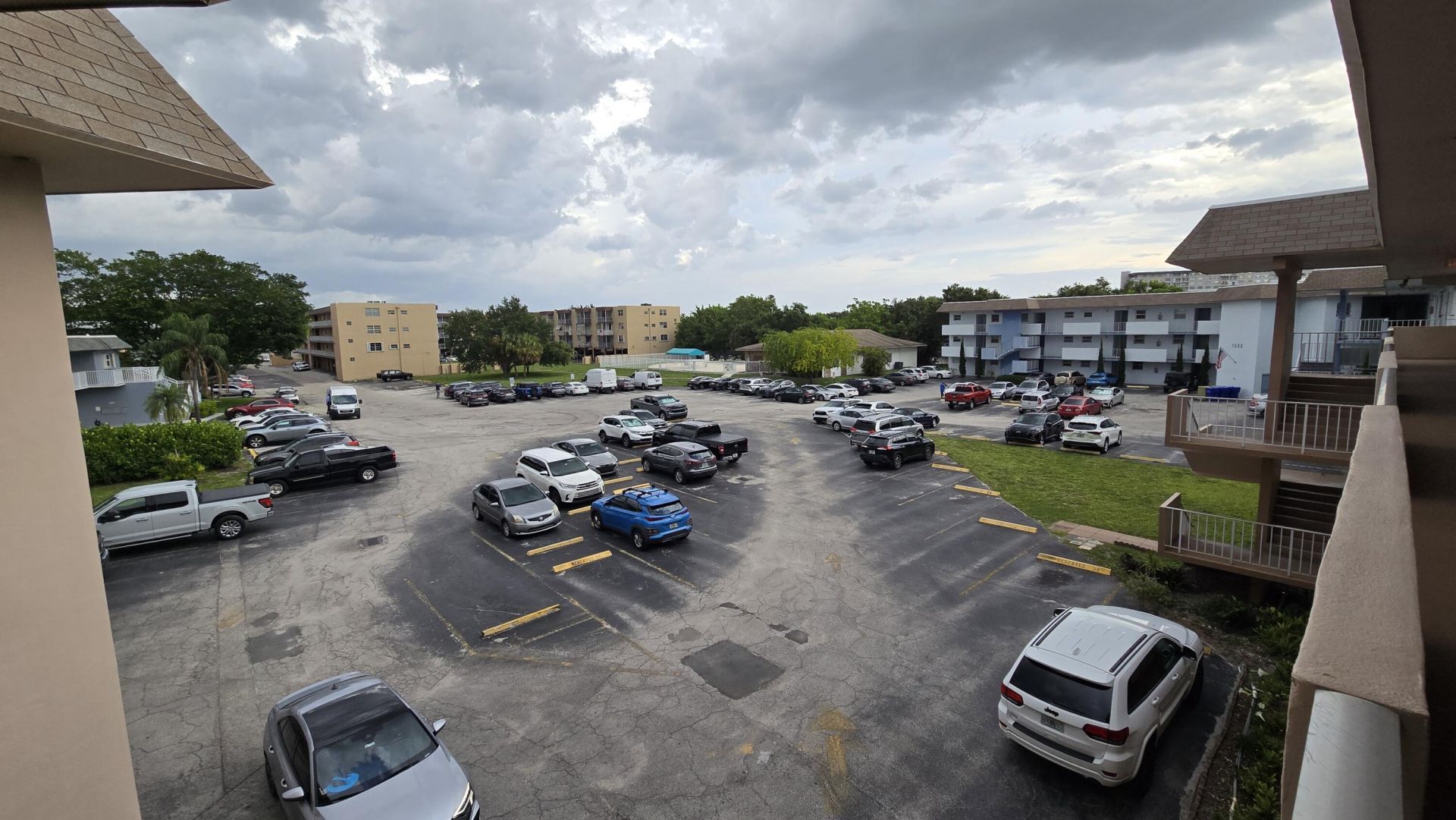 1200 Tallwood Avenue, Unit 305, Hollywood, FL 33021 Photo