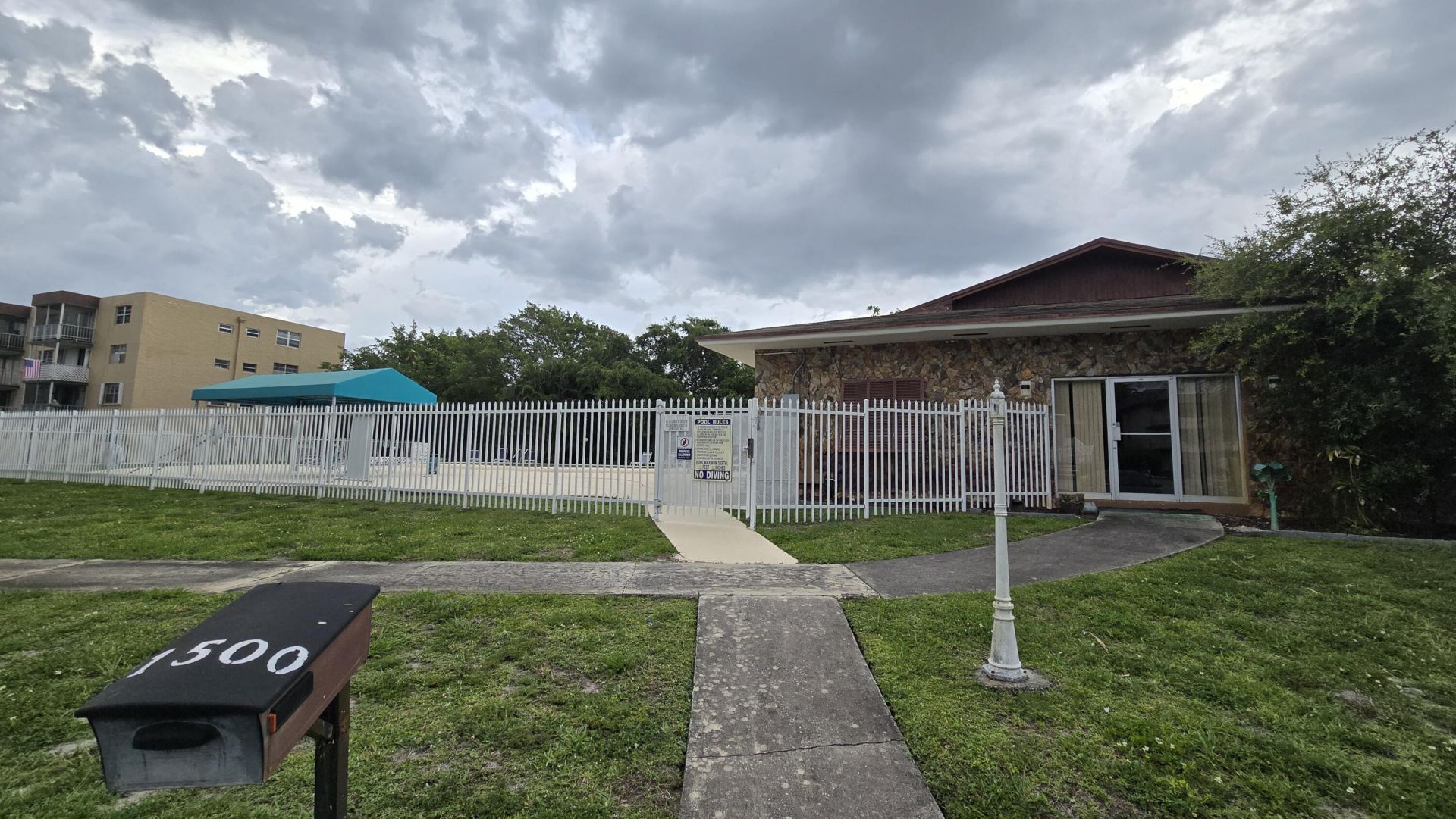 1200 Tallwood Avenue, Unit 305, Hollywood, FL 33021 Photo