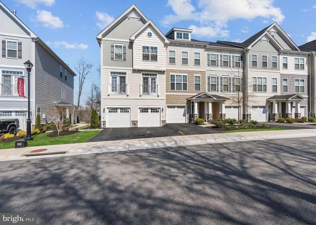 12757 Lotte Drive, Woodbridge, VA 22192 Main Photo