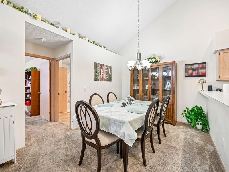 5614 Brickstone Place, Unit 8, Hilliard, OH 43026 Photo 7