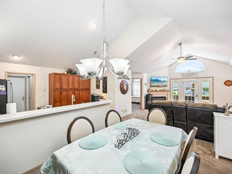 5614 Brickstone Place, Unit 8, Hilliard, OH 43026 Photo 8